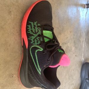 Kyrie  flytraps Nike